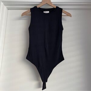 Aritzia Babaton Contour Crew Bodysuit